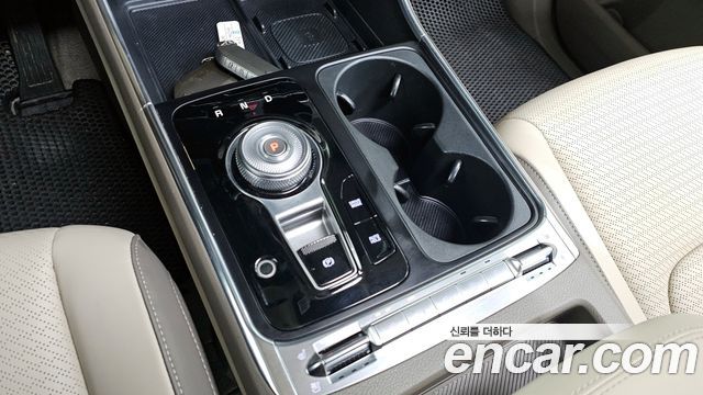 Kia Carnival 2023 thumb 9