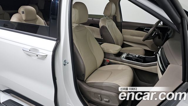 Kia Carnival 2023 thumb 10