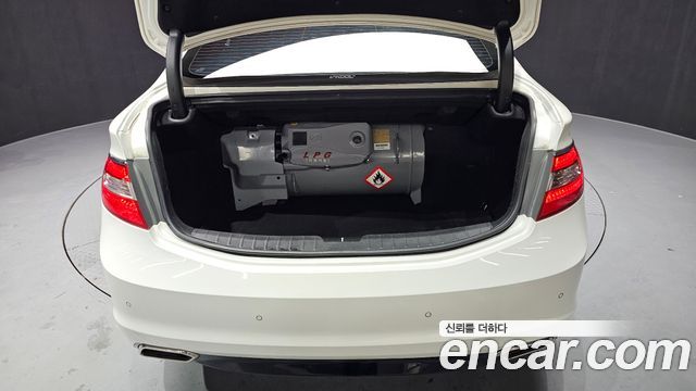 Hyundai Grandeur 2015 thumb 12