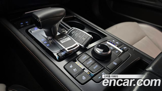 Genesis G80 2016 thumb 10