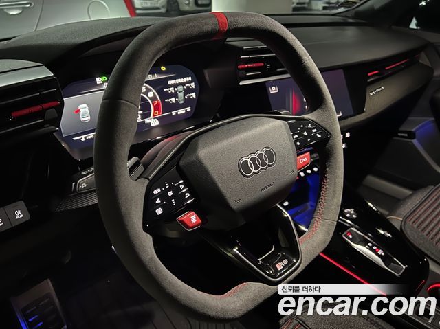 Audi RS 3 2025 thumb 10