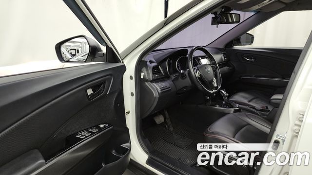SsangYong Tivoli 2019 thumb 8