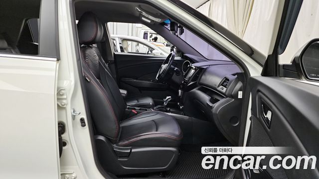 SsangYong Tivoli 2019 thumb 12