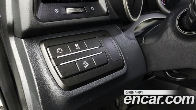 SsangYong Tivoli 2019 thumb 11