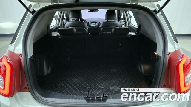 SsangYong Tivoli 2019 thumb 10