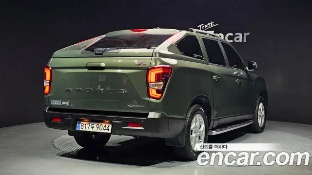 SsangYong Rexton 2023 thumb 2