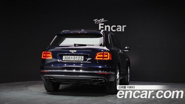 Bentley Bentayga 2020 thumb 12