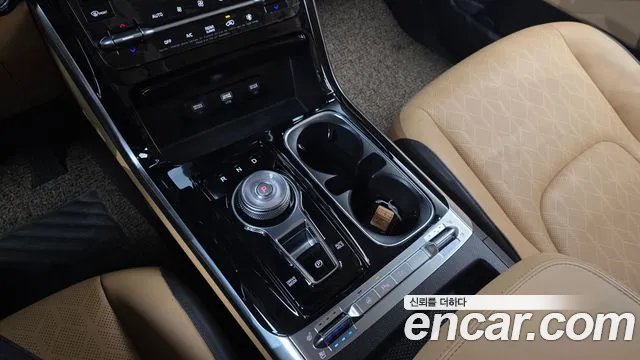 Kia Carnival 2023 thumb 10