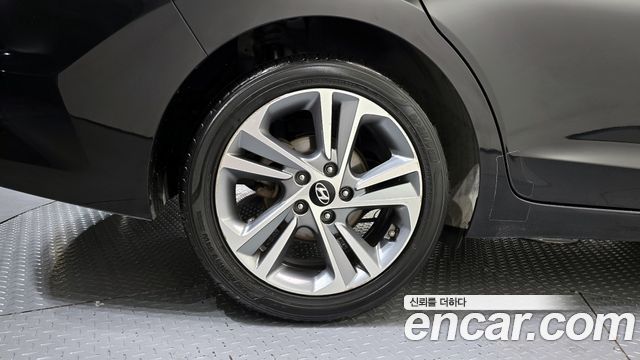 Hyundai Avante 2016 thumb 6