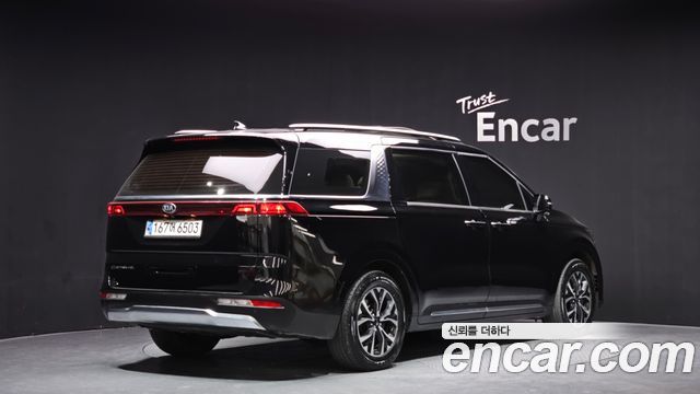 Kia Carnival 2021 thumb 3