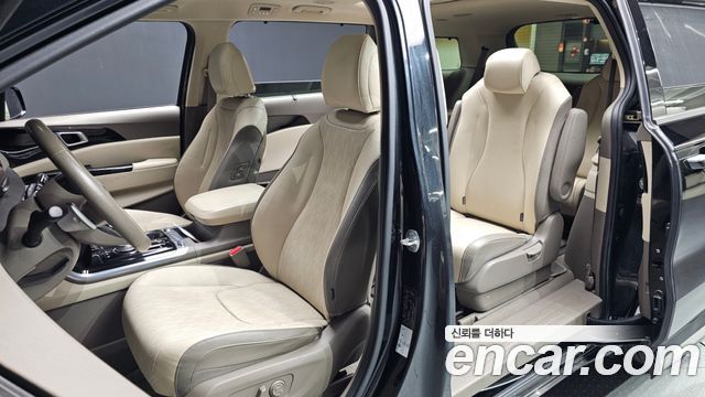 Kia Carnival 2021 thumb 12