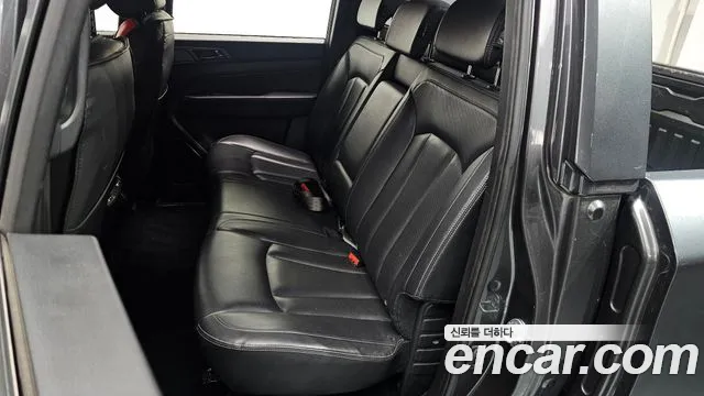 SsangYong Rexton 2021 thumb 11