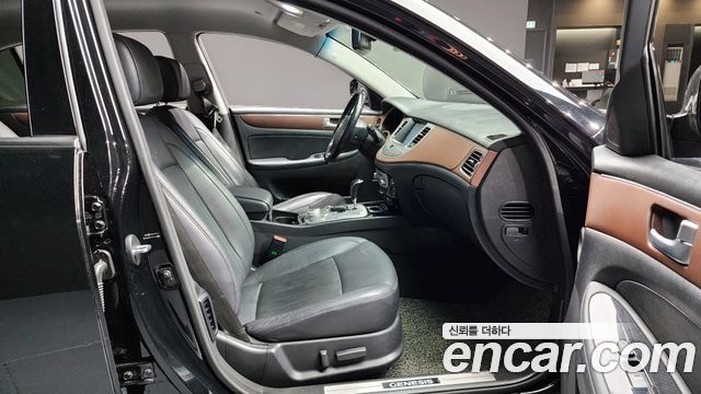 Hyundai Genesis 2013 thumb 11