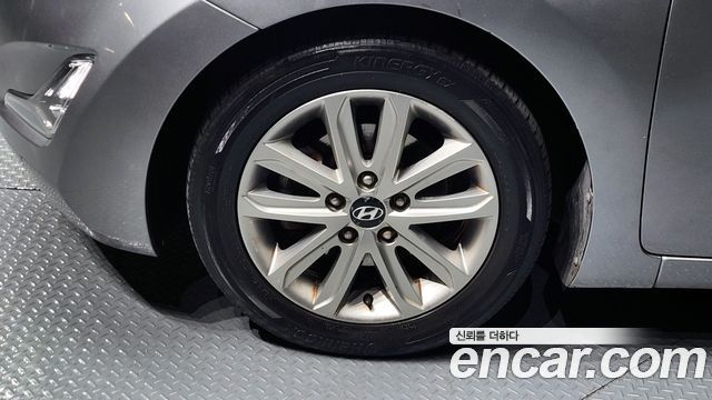 Hyundai Avante 2013 thumb 5