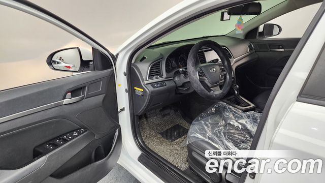 Hyundai Avante 2018 thumb 10