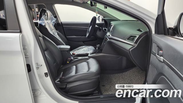 Hyundai Avante 2018 thumb 11