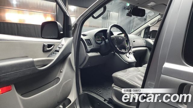 Hyundai Starex 2013 thumb 10