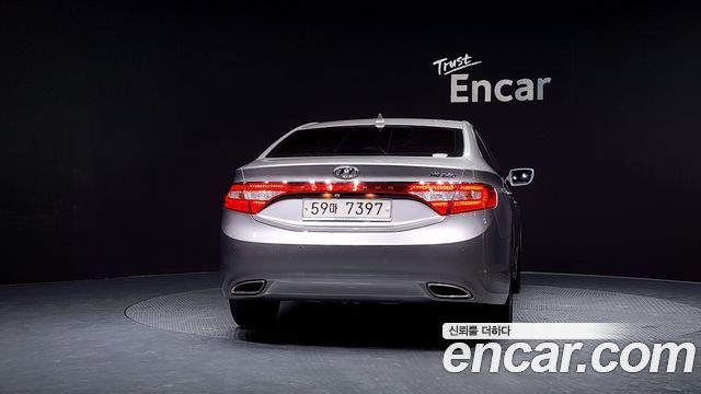 Hyundai Grandeur 2011 thumb 4