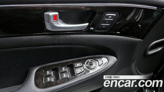 Hyundai Genesis 2012 thumb 12