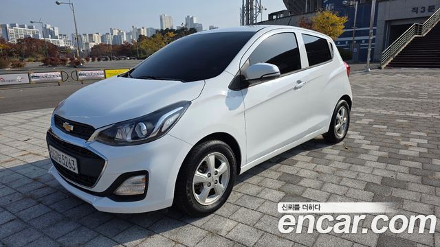 Chevrolet Spark 2018 thumb 2