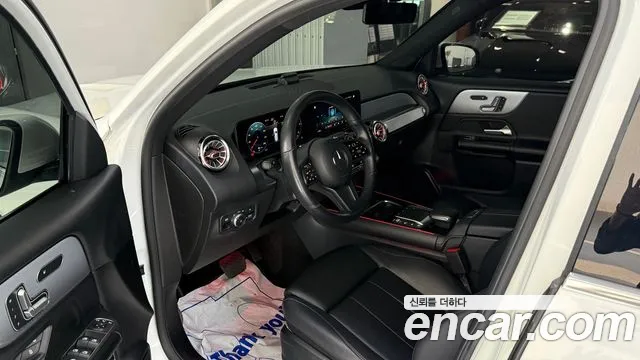 Mercedes-Benz GLB 2021 thumb 10