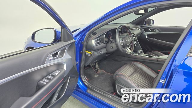 Genesis G70 2019 thumb 11