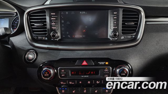 Kia Sorento 2017 thumb 11