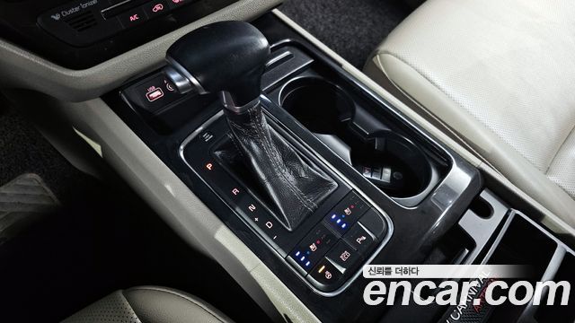 Kia Carnival 2016 thumb 9