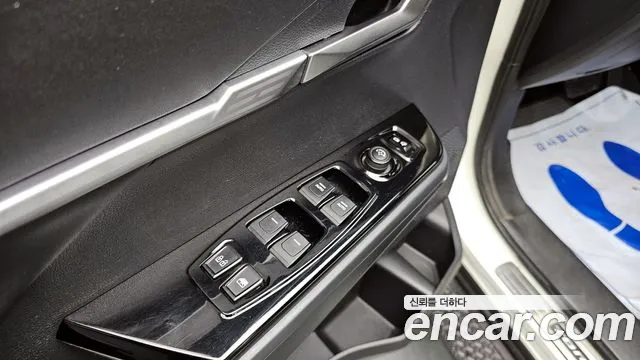 SsangYong Torres 2022 thumb 11