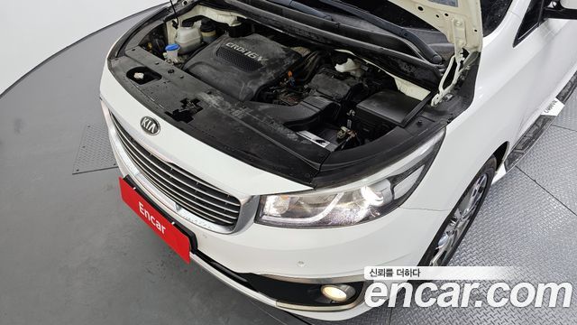 Kia Carnival 2015 thumb 7