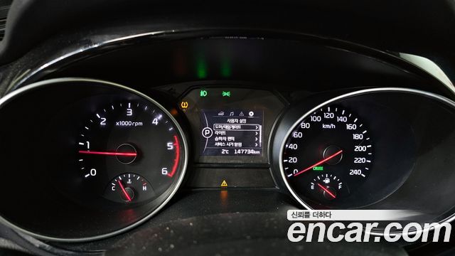 Kia Carnival 2015 thumb 9