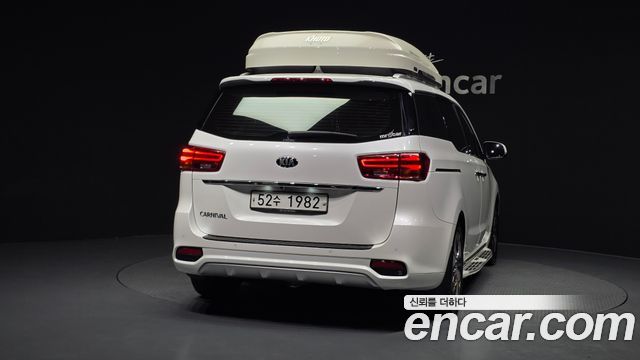 Kia Carnival 2018 thumb 5