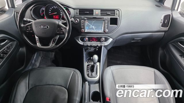 Kia Pride 2014 thumb 8