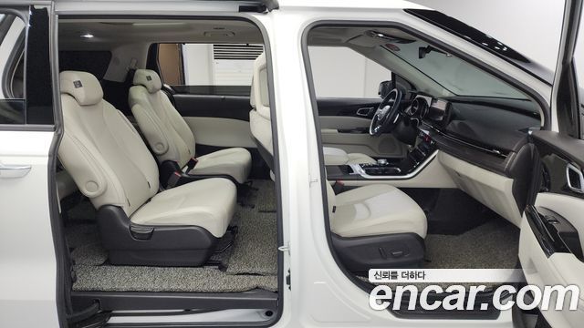 Kia Carnival 2021 thumb 12