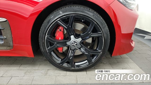 Kia Stinger 2017 thumb 6