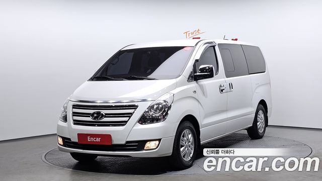 Hyundai Starex 2016 thumb 2