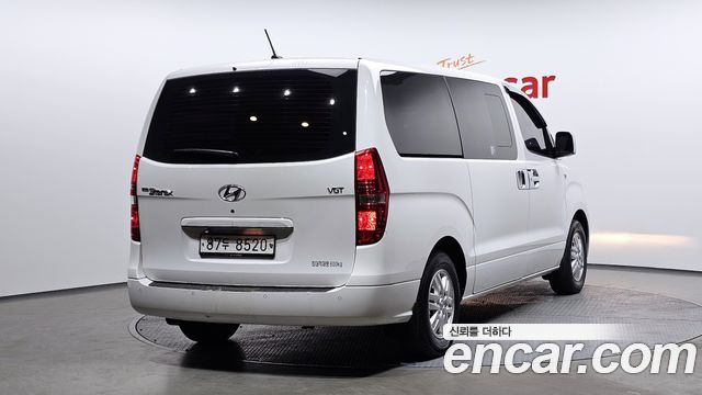 Hyundai Starex 2016 thumb 3