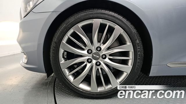 Genesis G80 2016 thumb 5
