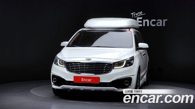 Kia Carnival 2018 thumb 3