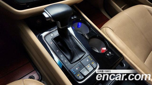 Kia Carnival 2018 thumb 9