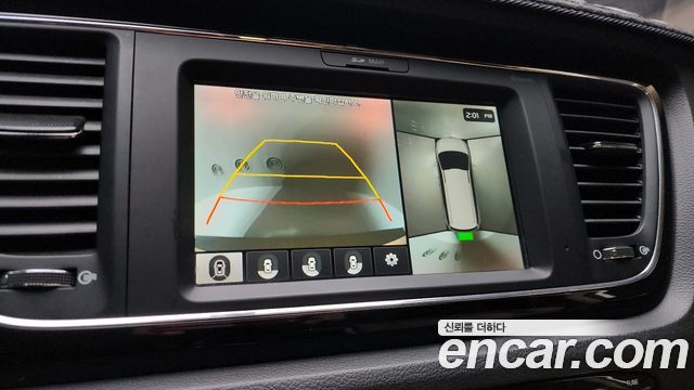 Kia Carnival 2018 thumb 11