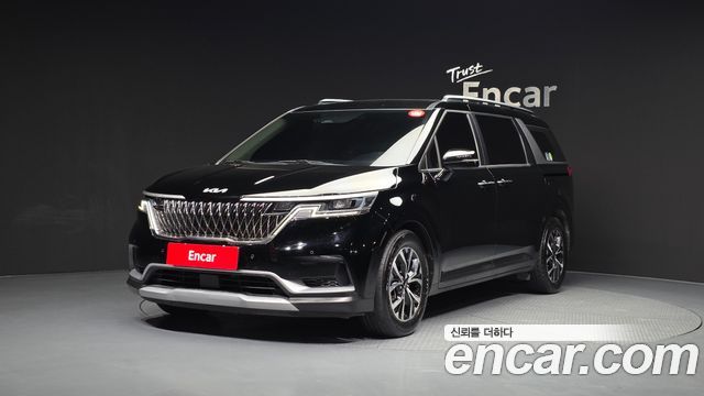 Kia Carnival 2021 thumb 2