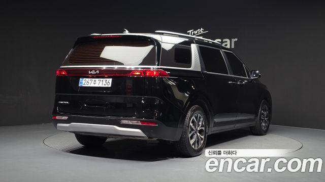 Kia Carnival 2021 thumb 3