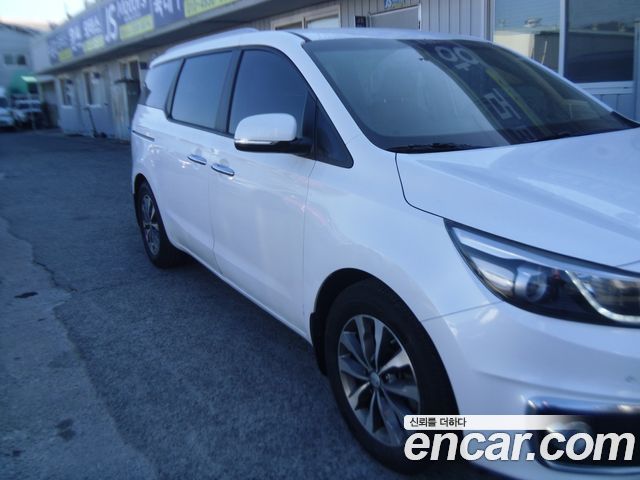 Kia Carnival 2017 thumb 7