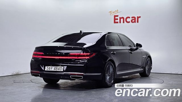 Genesis G90 2018 thumb 3