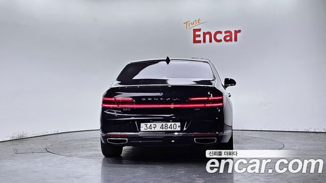 Genesis G90 2018 thumb 5
