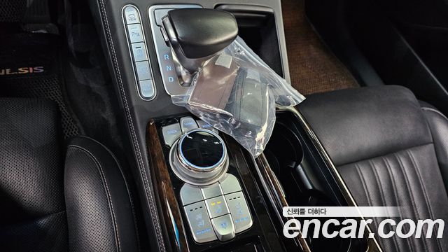 Genesis G90 2018 thumb 10