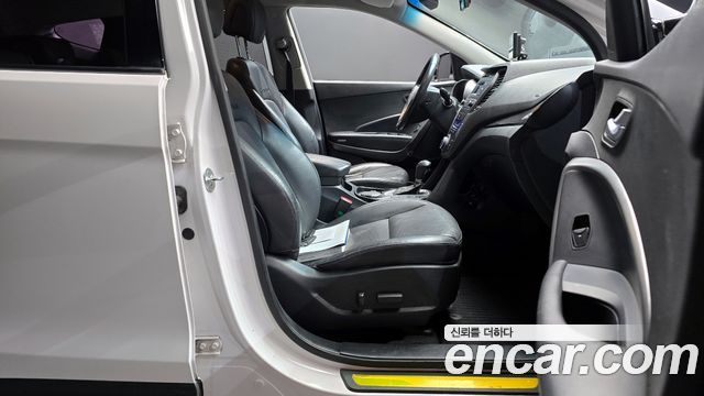 Hyundai Santa Fe 2016 thumb 11
