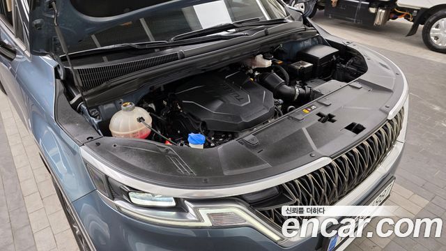 Kia Carnival 2021 thumb 6