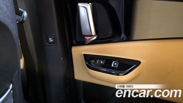 Kia Carnival 2021 thumb 11